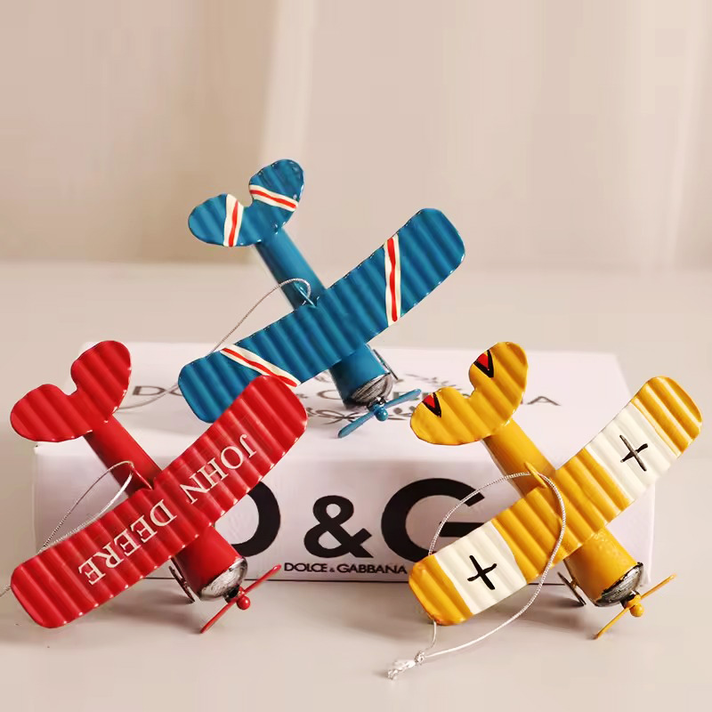 Vintage Metal Airplane Model R - Vintage Collectible Ornaments recension och pris