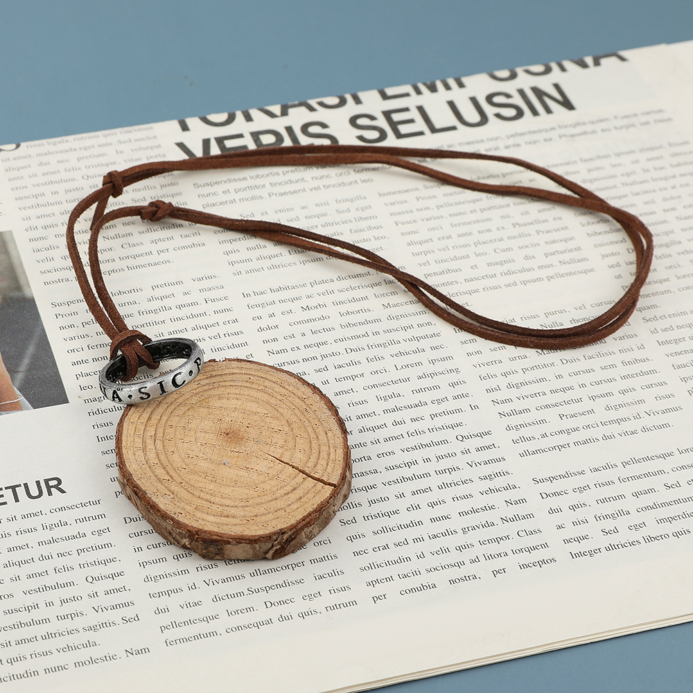 Game Anime Leather Chain Ring  - Vintage Necklace recension och pris