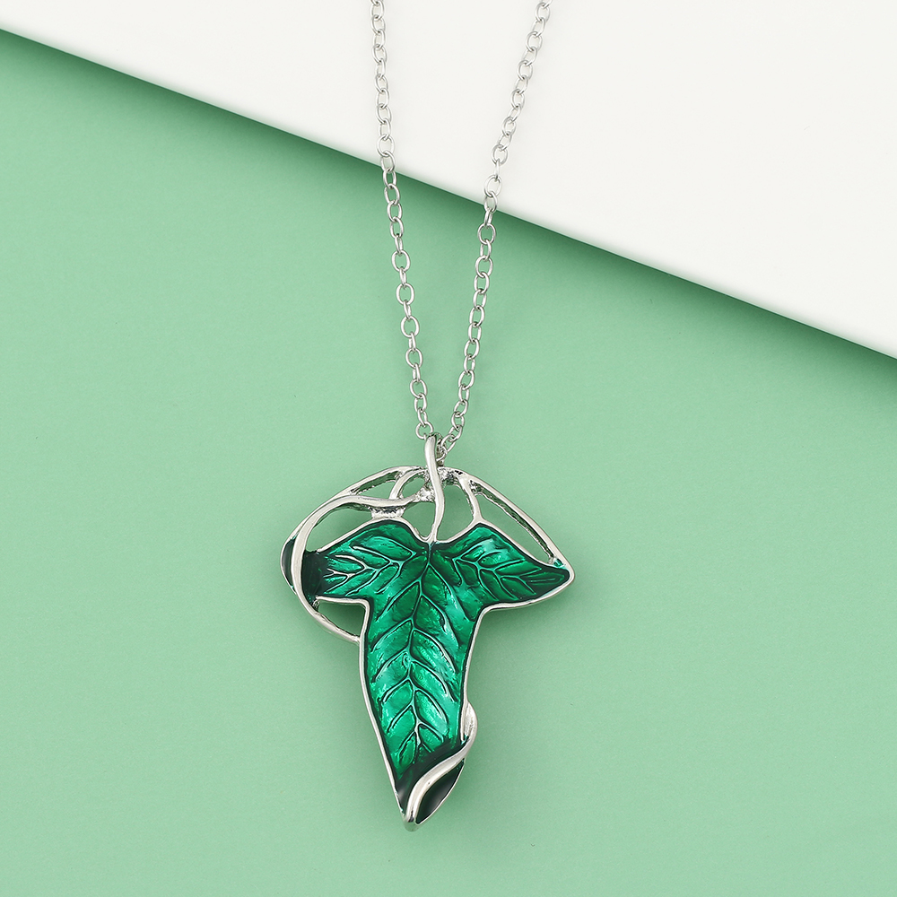 Vintage Green Leaf Pendant Nec - Vintage Necklace recension och pris
