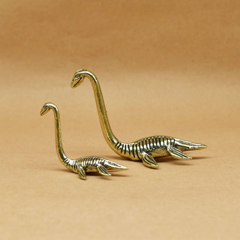 Loch Ness Monster Creature Bra - Vintage Collectible Ornaments recension och pris