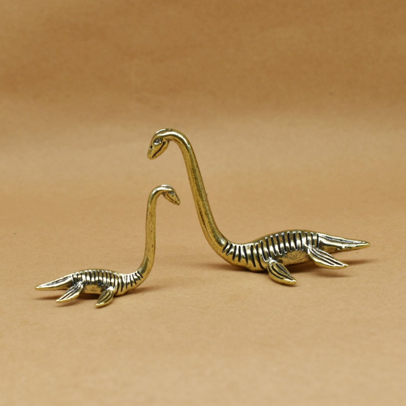 Loch Ness Monster Creature Bra - Vintage Collectible Ornaments recension och pris