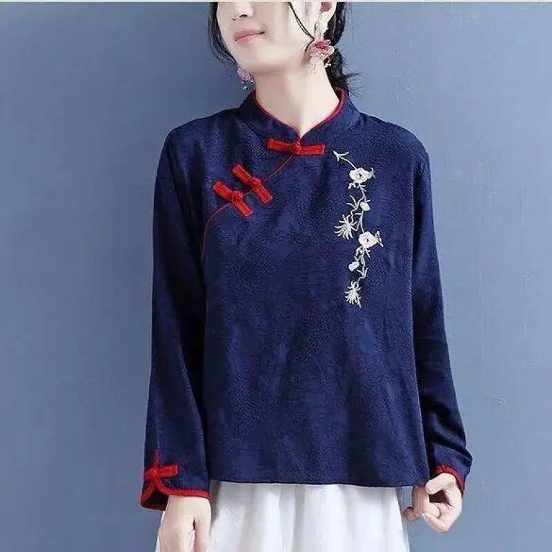 Vintage Embroidery Shirts Wome - Vintage Collectible Buttons recension och pris