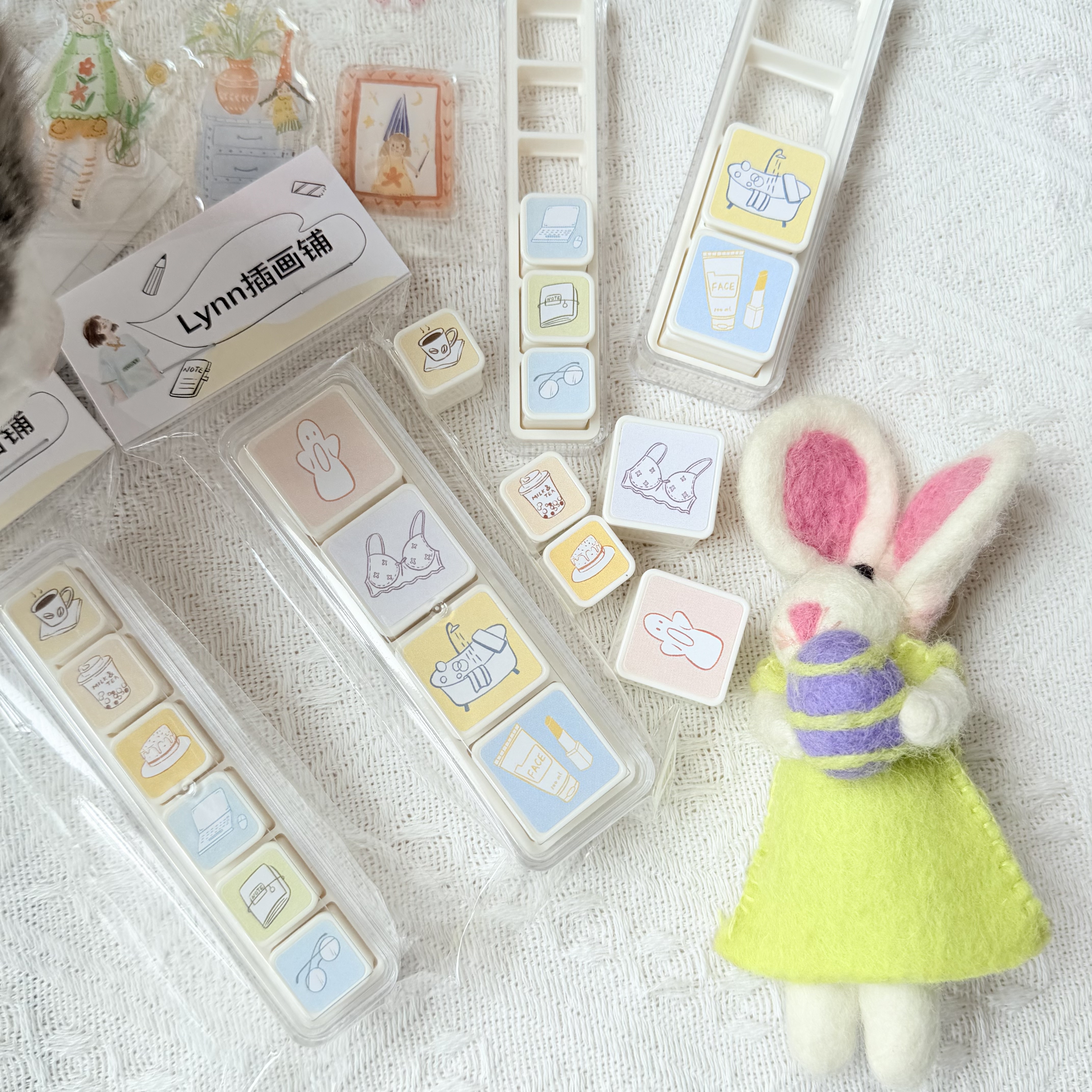 Lynn Studio Vintage Girls' Dai - Vintage Collectible Stamps recension och pris